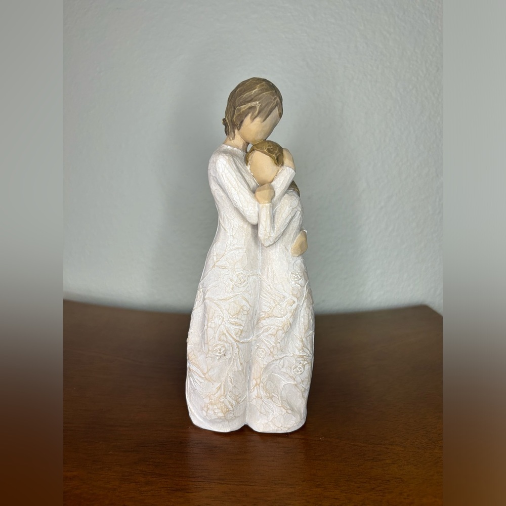 Willow Tree Close to Me Angel Decor